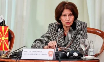 Сиљановска-Давкова: Фемицидот е еден од најтешките општествени проблеми со коишто сме соочени