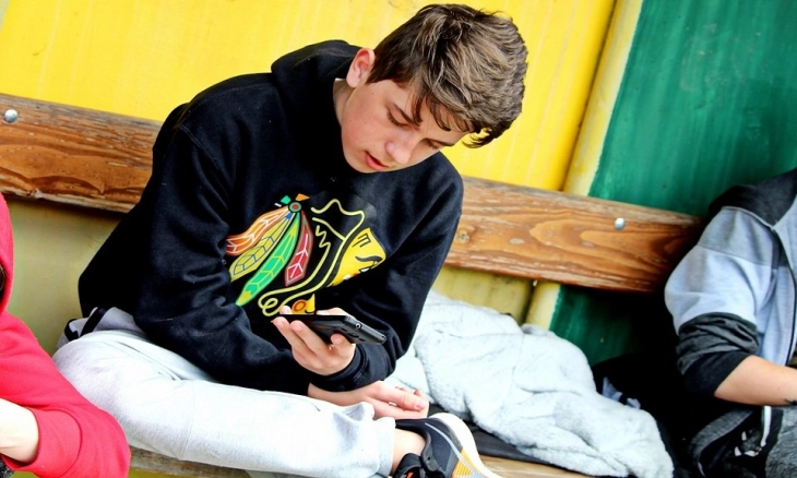 Тинејџери поднесоа тужба пред Врховниот суд против забраната за социјалните медиуми во Австралија