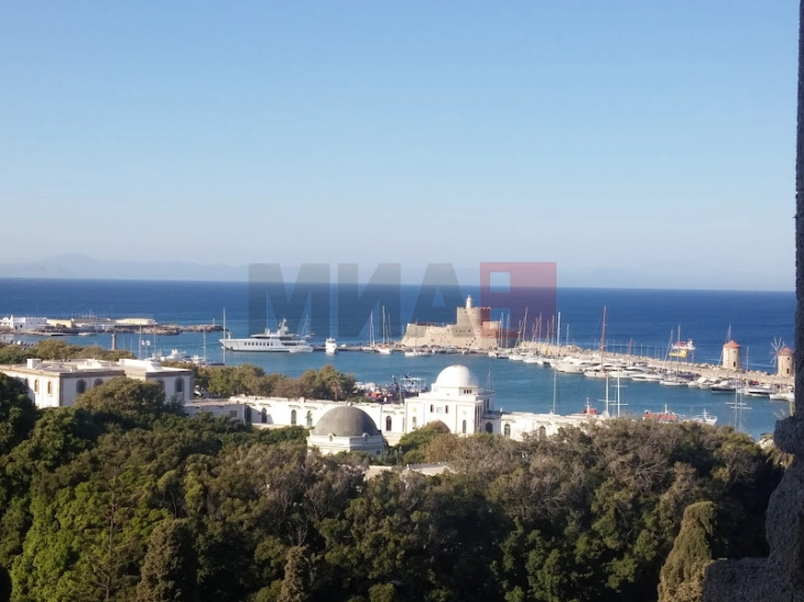 Еден војник загина и еден е сериозно повреден од експлозија на рачна граната за време на обука на грчкиот остров Родос