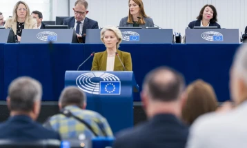 Фон дер Лајен: Европа ќе биде покрај Украина на секој чекор од патот кон праведен и траен мир