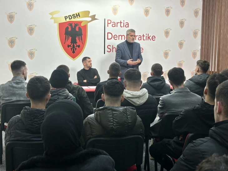 PDSH forcohet me energjinë e rinisë, Të rinjtë Bashkohen masivisht me PDSH-në