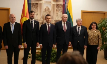 Средби на Муцунски во литванскиот Парламент