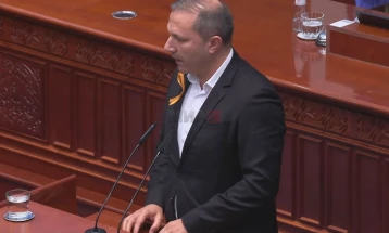 Спасовски со критика до членовите на Владата кои не присуствуваат на седницата за пратенички прашања