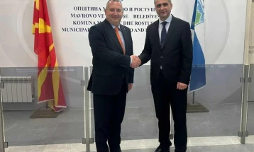 Онер Јакуповски ја презеде функцијата владин повереник на општина Маврово и Ростуше