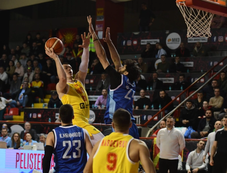 Убедлив триумф на македонските кошаркари против Азербејџан