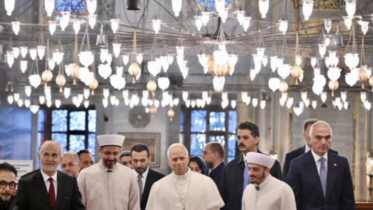 Papa Leoni XIV e vizitoi Xhaminë Blu në Stamboll