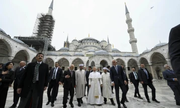 Хезболах го повика папата Лав да ја отфрли израелската агресија за време на неговата посета на Либан