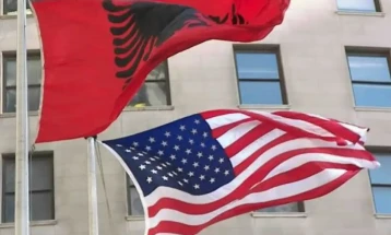 Pas arrestimit të Metës, takim i Nensi Van Horh me ministrin Hoxha