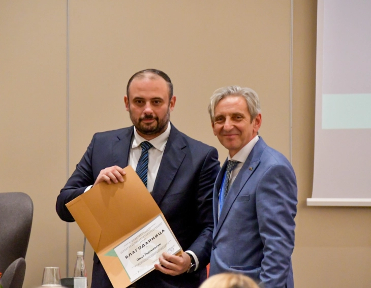 Градоначалникот Орце Ѓорѓиевски доби благодарница за посебен придонес кон лицата со попреченост