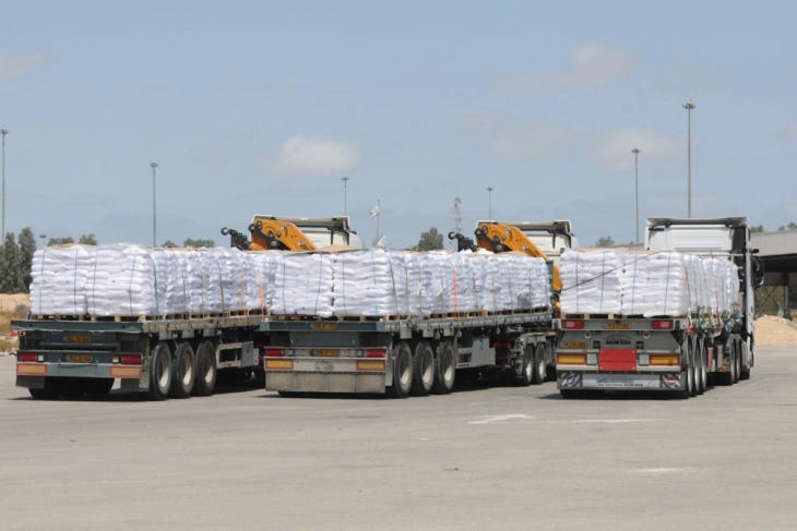 COGAT: Над 300 камиони со хуманитарна помош влегоа во Газа преку Израел