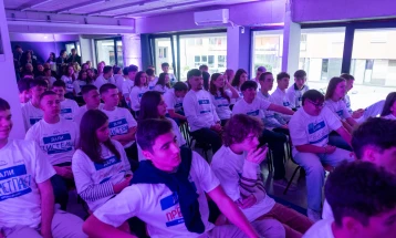 Средношколец Милионер - вечерва се доделува наградата од еден милион денари