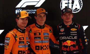 Piastri makes F1 title race statements with sprint win and Qatar pole