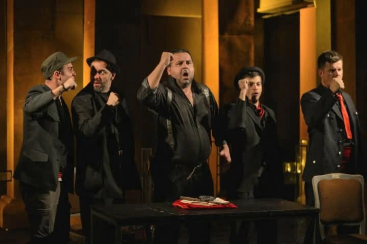 Моќна премиера на „Црнила“ во прилепскиот театар