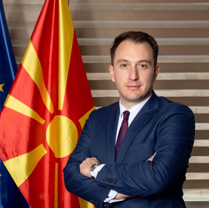 Andonovski do të promovojë Wi-Fi zonë falas në Fakultetin Filozofik - Shkup