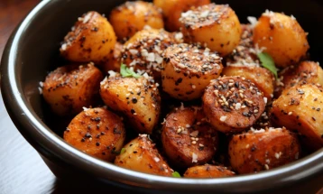 Печени компири со сусам