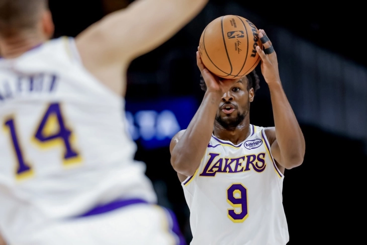 Лејкерси ја забележаа седмата победа по ред и се искачија на второто место на Запад