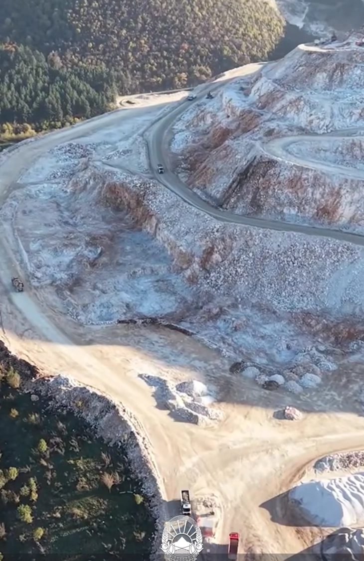 Nikollovski: Autostradën Gostivar - Bukojçan e ndërtojmë në mënyrë intensive, tashmë kemi çarë 17 kilometra