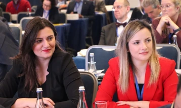 Пратеничката Моника Зајкова ја предводи Мисијата на ПС на ОБСЕ за набљудување на предвремените изборите во Киргистан