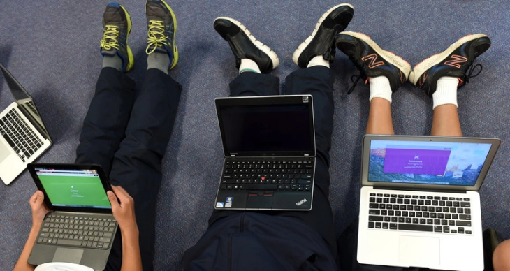 Издадени приближно 40.000 студентски ваучери за електронски уреди, рокот за аплицирање е до 20 декември