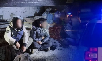 Arrestohen dy kontrabandistë, gjenden pesë emigrantë, vijon kallëzimi