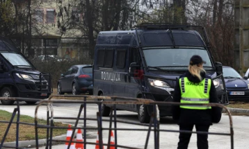 Пронајдени 13 мобилни телефони во затвор кај обвинет за „Пулс“, судењето продолжува