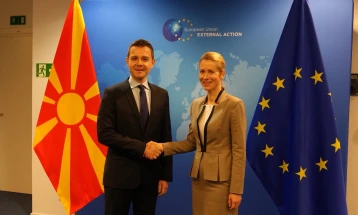 Муцунски и Муртезани на средба со Калас: Потврдена посветеноста на реформите и европската агенда