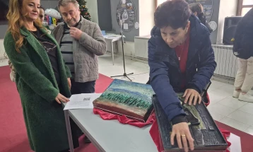 Во битолскиот Музеј отворена мултисензорна изложба „Допир на уметноста“