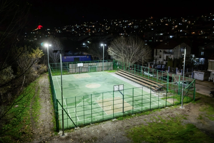 Осветлени спортски терени во Велес