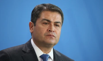 Trampi e fali ish presidentin e Hondurasit, Hernandez të dënuar për tregti me drogë