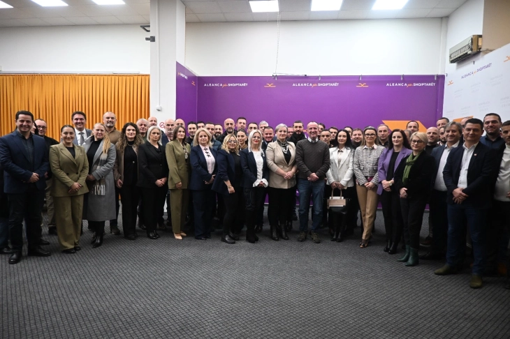 Aleanca për Shqiptarët organizoi koktej  me strukturat drejtuese dhe këshilltarët e sapozgjedhur