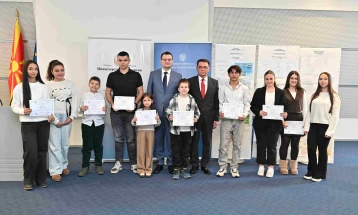 Доделени наградите од конкурсот за ликовна и литературна творба по повод Светскиот ден на штедењето