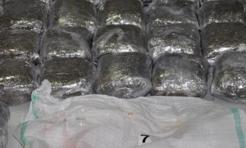 Трамп најавува можни копнени воени напади во Латинска Америка против нарко-картелите