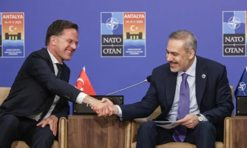 Фидан и Руте разговараа за безбедноста во Црно Море по нападите врз бродови