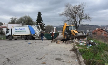 КЈП „Водовод“ повторнo со акција за чистење на контејнерите кај „АСНОМ“
