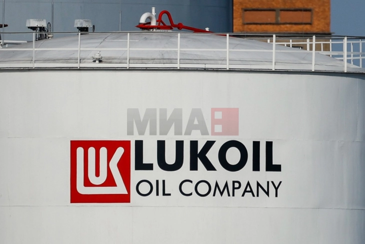 Поранешен сопственик на Порнхаб сака да го купи Лукоил