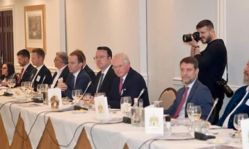 Николоски: Економијата и инфраструктурата во фокусот на средбите со високи претставници од ЕУ, министрите од регионот и Европските банки