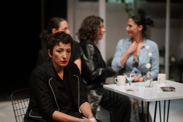 Прилепскиот театар со „Чиста куќа“ гостува во земјава и во странство