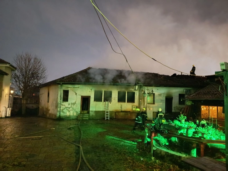 Ставен под контрола пожарот во близина на црквата „Свети Спас“