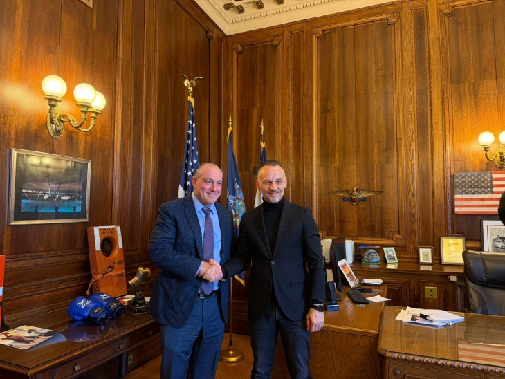 Fetai takon në Nju Jork ish kongresmenin dhe mikun e madh të shqiptarëve, Vito Fossella