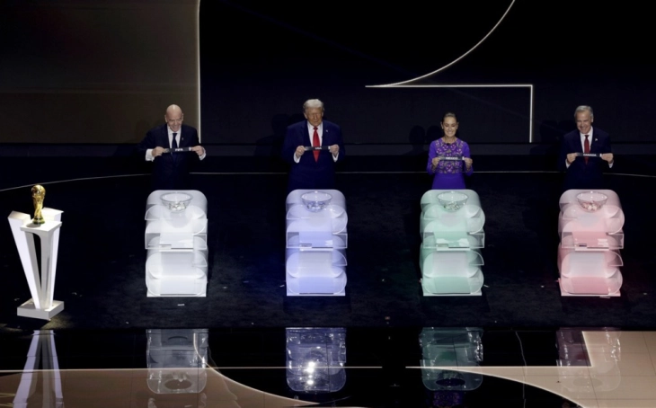 Домаќините на Светскиот куп 2026 ги добија групите, Трамп доби награда од ФИФА