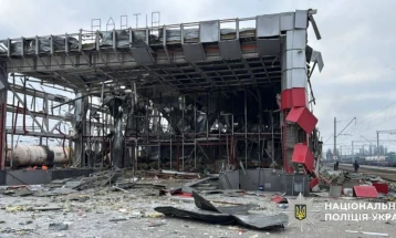 Руски дронови и ракети го погодија железничкиот јазол во близина на Киев