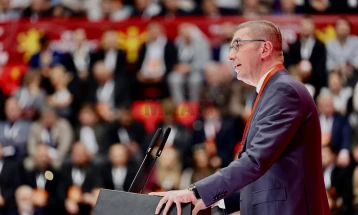 Mickoski: Ekonomia e Maqedonisë duhet të dalë nga kurthi historik i pagave të ulëta dhe fuqisë punëtore të lirë