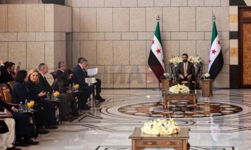 Шара: Израел извезува кризи за да го одвлече вниманието од Газа, гледа духови насекаде