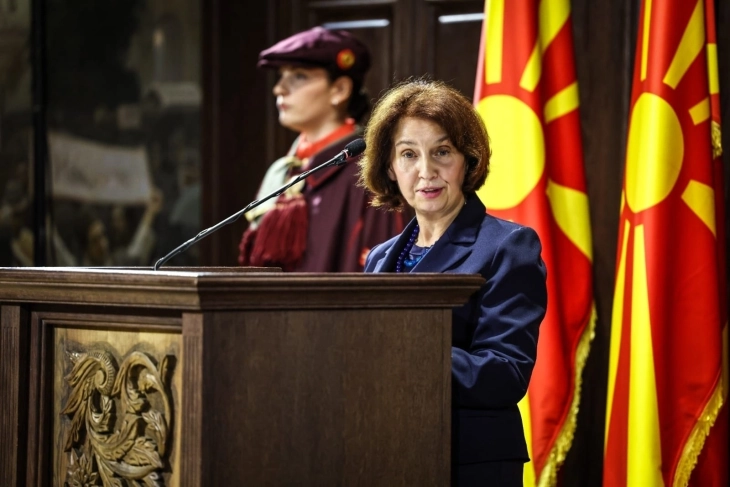 Сиљановска - Давкова:  Да ја спречиме фрагментацијата на македонското општество и одново да ги научиме доблестите на св. Климент што ја одржуваат заедницата