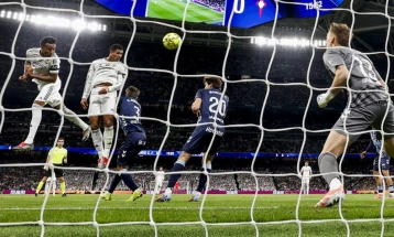 Real Madrid reduced to nine men in home defeat to Vigo, Napoli win