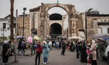 Siria shënon njëvjetorin e rrëzimit të Asadit