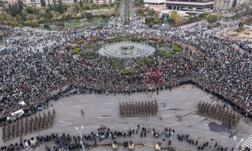 Воена парада во Дамаск по повод првата годишнина од падот на режимот на Башар ал Асад