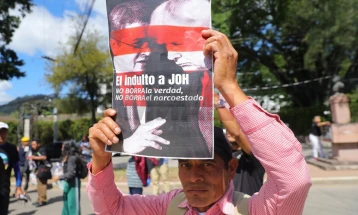 Хондурас бара од Интерпол да го уапси поранешниот претседател кој беше помилуван од Трамп