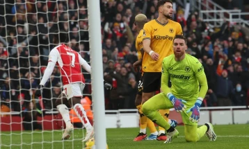 Вулверхемптон загуби од Манчестер јунајтед и ја повтори својата најлоша серија порази