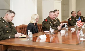 Siljanovska-Davkova to present U.S. Major-General Gregory Knight with Order of Military Merit